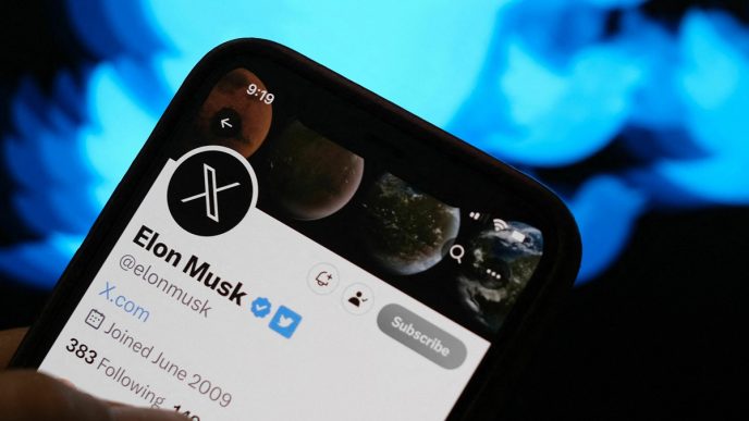 Inside Elon Musk's Personal Social Media Bubble