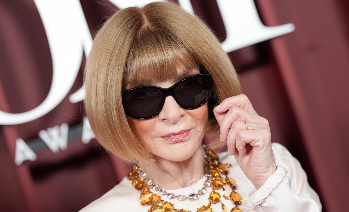 Anna Wintour's Stylish Exit Signals Vogue's New Chapter
